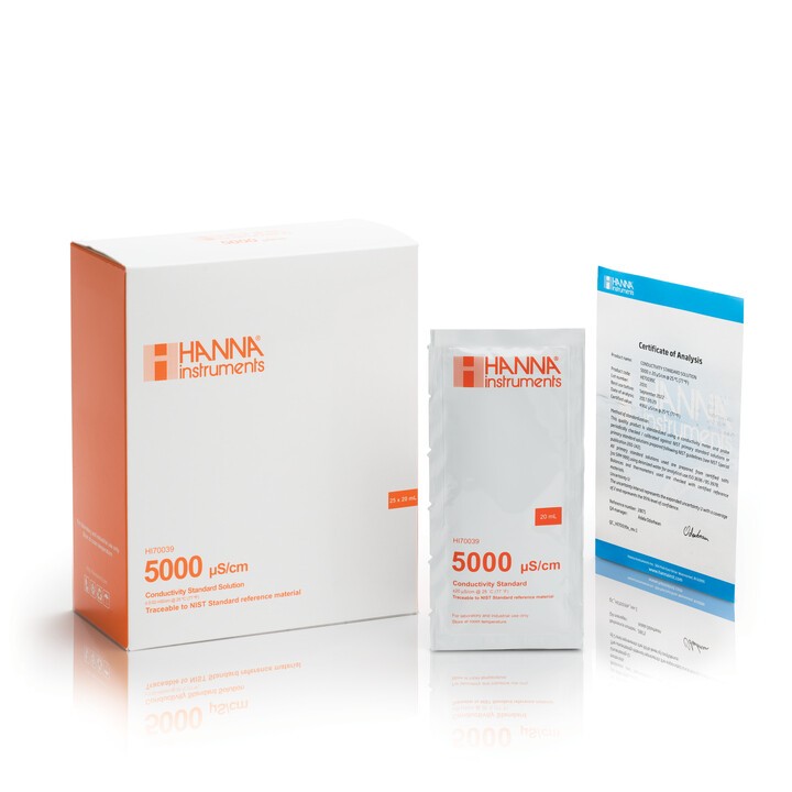 HI-70039C 5000 µS/cm Conductivity Calibration Solution, x25 Sachets w/ Certificate